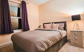 Spacious House In Ipswich